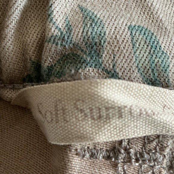 Floral Patterned Pants - Picture 2 of 4